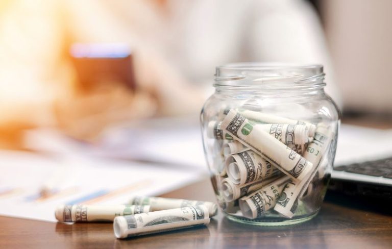 Pump.fun Token Sale: Expert Shares Smart Hedging Tips to Not Lose Money